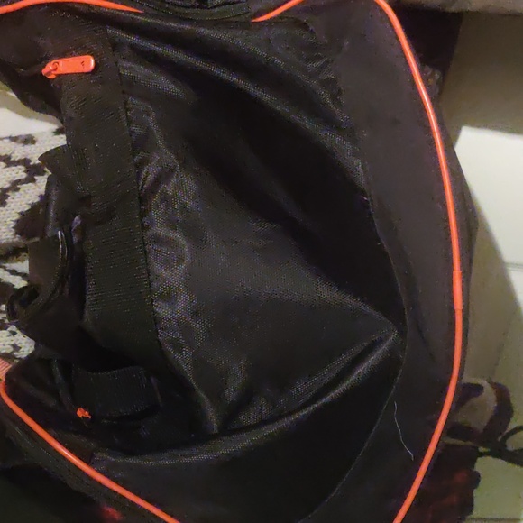 Adidas duffle/gym bag - Picture 2 of 3